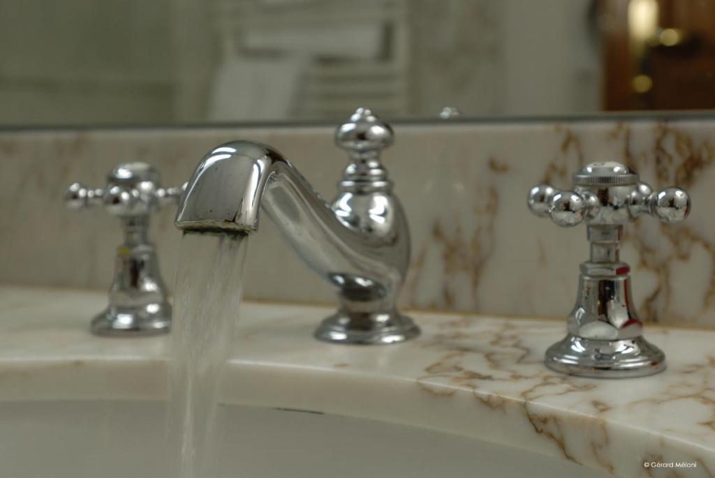 Auberge Saint Walfrid Hotel Restaurant & Spa Sarreguemines Pokój zdjęcie